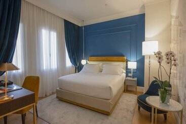 هتل H10 Palazzo Canova