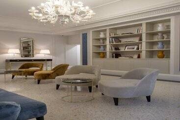 هتل H10 Palazzo Canova