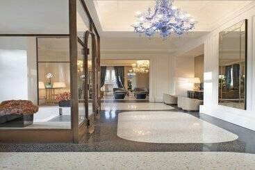 هتل H10 Palazzo Canova