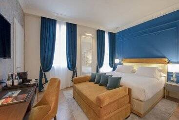 هتل H10 Palazzo Canova