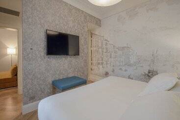 هتل H10 Palazzo Canova