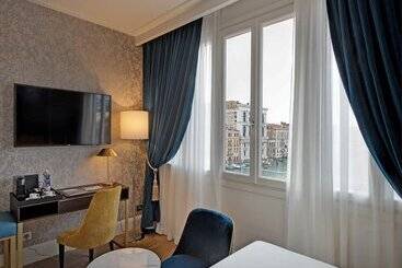 هتل H10 Palazzo Canova
