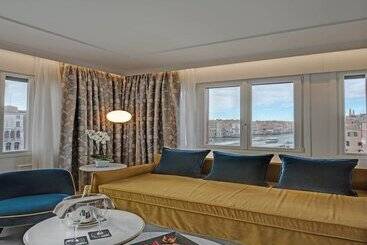 هتل H10 Palazzo Canova