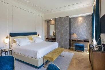 هتل H10 Palazzo Canova