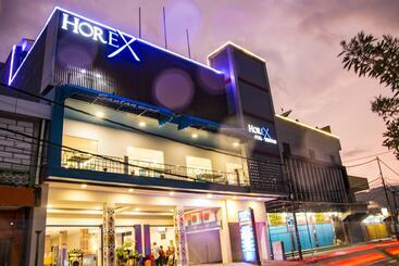 هتل Horison Express Sentani