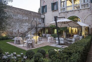 هتل Nani Mocenigo Palace