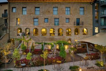 هتل Palacio Tondon, La Rioja Brinas, Autograph Collection
