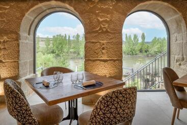 هتل Palacio Tondon, La Rioja Brinas, Autograph Collection
