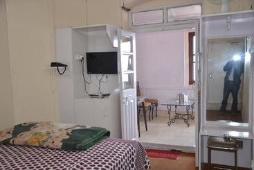 Отель Atithi, Near Yes Bank, Mall Road, Mussoorie