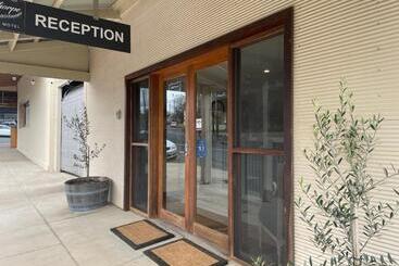 Millthorpe Motel
