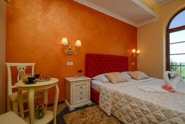 تختخواب و صبحانه Bella & Stella Rooms