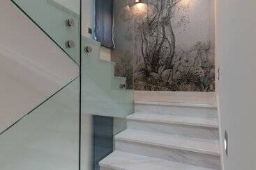 تختخواب و صبحانه Luxury Villa Karla