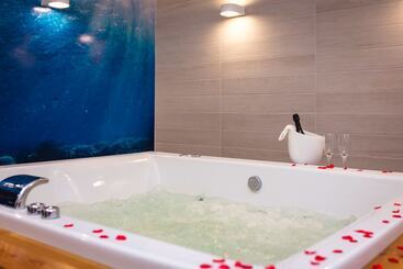 تختخواب و صبحانه Luxury Villa Karla