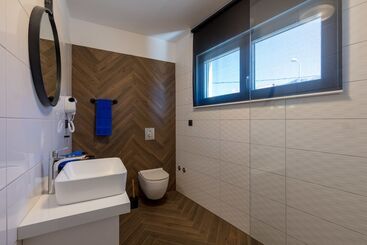 تختخواب و صبحانه Luxury Villa Karla