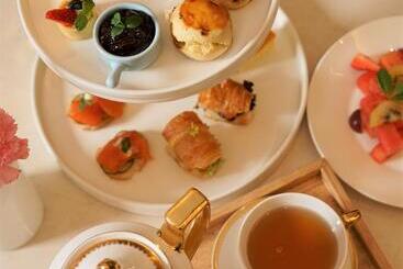 Fraser Suites Shenzhen, Near Huaqiang North Business Zone, Infinity Pool, Offer 1 Free Breakfast