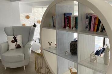 هتل Absolute Mykonos Suites & More