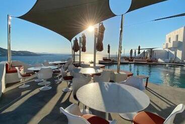 هتل Absolute Mykonos Suites & More