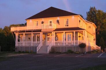 هتل Auberge Presbytere Mont Lac Vert