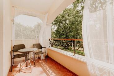 هتل Bed And Breakfast Kolo Adults Only