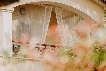 هتل Bed And Breakfast Kolo Adults Only
