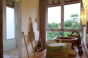 هتل Boho Bingin Beach Bali