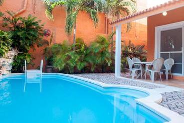 هتل Casa Mulder By Redawning