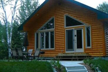 هتل Chalets & Spa Lac Saint Jean