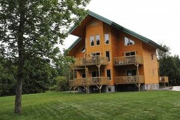 هتل Chalets & Spa Lac Saint Jean