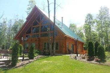 هتل Chalets & Spa Lac Saint Jean