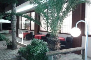 酒店 La Rondine