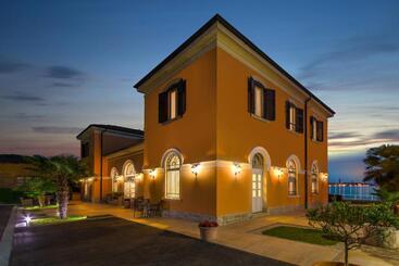 هتل Minella Residence