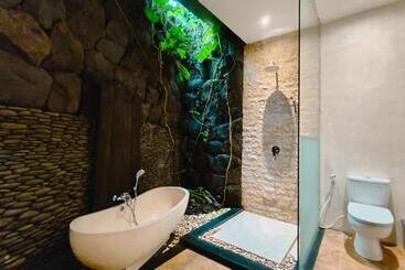 هتل The Iyang Ubud