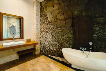 هتل The Iyang Ubud