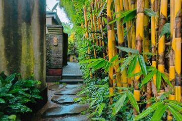 هتل The Iyang Ubud