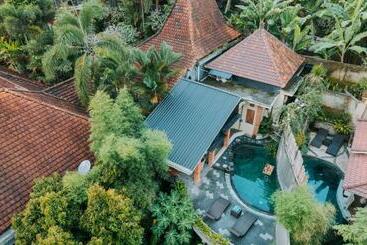هتل The Iyang Ubud