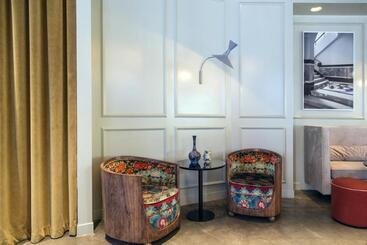 Hotel Perianth