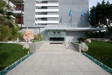 هتل The Crystal Blue