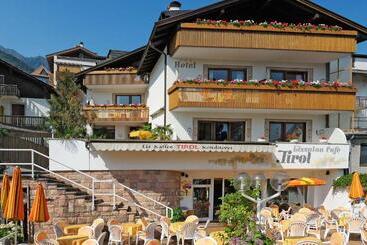 هتل Tirol