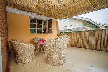 Muhabura Motel