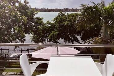 Valmarin Seafront Apartments
