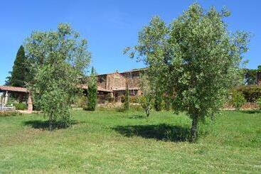 هتل Antico Borgo Casalappi