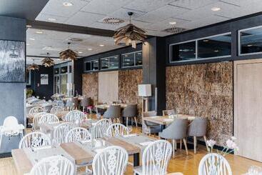 Aquarion Family & Friends   Destigo Hotels