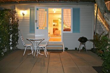 هتل Azure House