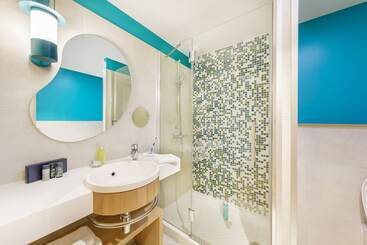 هتل Center Parcs Le Bois Aux Daims