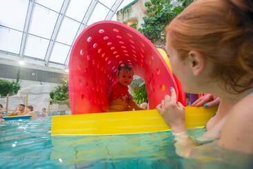 هتل Center Parcs Le Bois Aux Daims