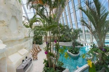 هتل Center Parcs Le Bois Aux Daims