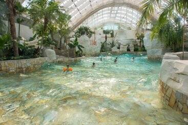 هتل Center Parcs Le Bois Aux Daims