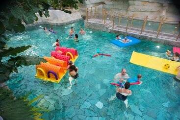 هتل Center Parcs Le Bois Aux Daims