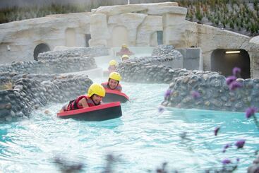 هتل Center Parcs Le Bois Aux Daims