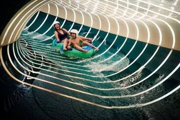 هتل Center Parcs Le Bois Aux Daims